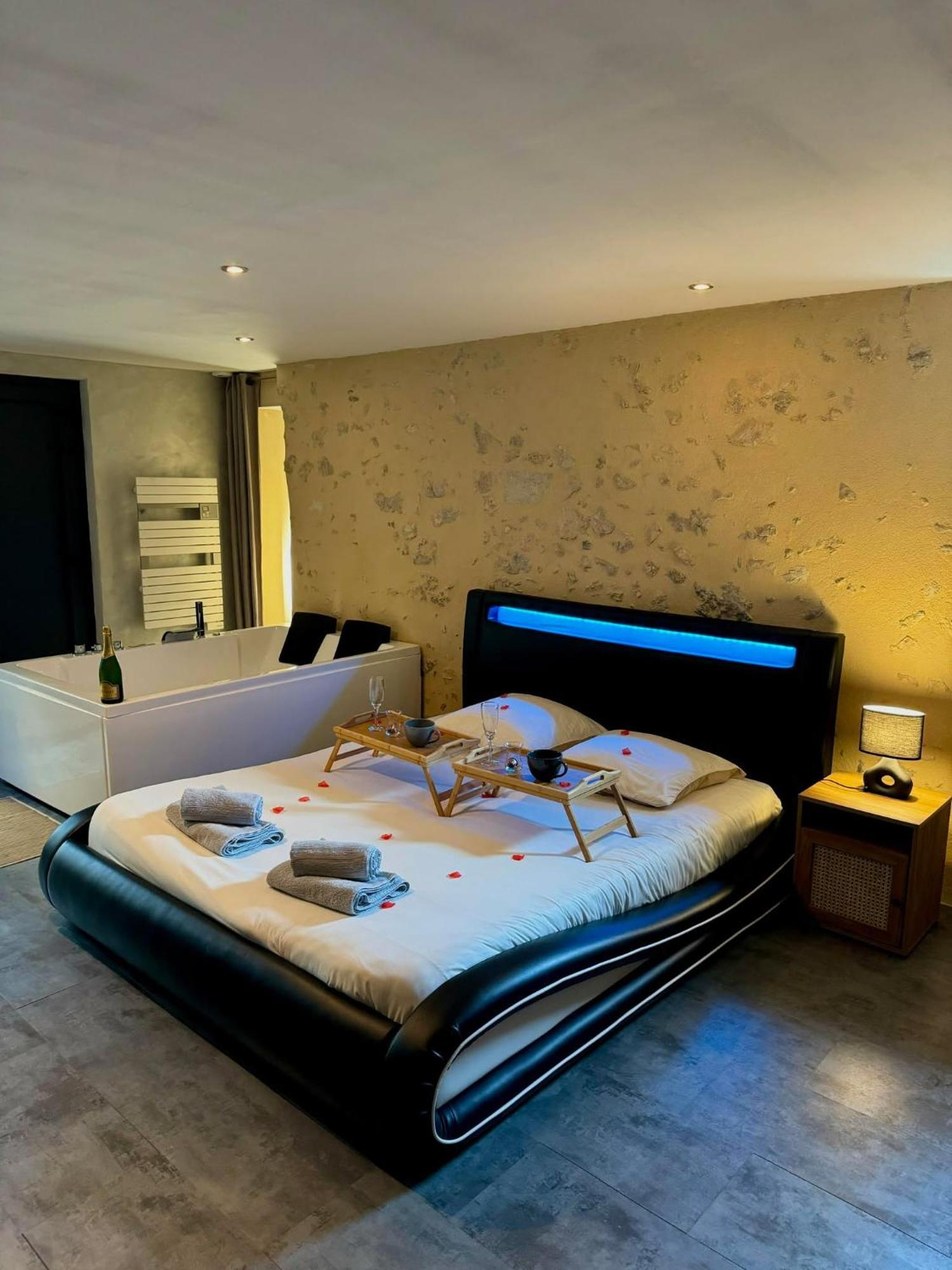 Love Queen Spa Detente Blois Esterno foto