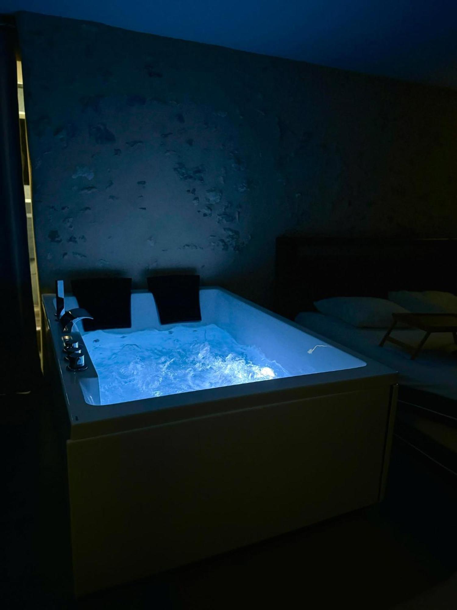 Love Queen Spa Detente Blois Esterno foto